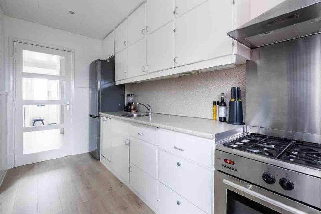 Nice Spacious House Near Schiphol And Citycentre Zwanenburg Exteriör bild